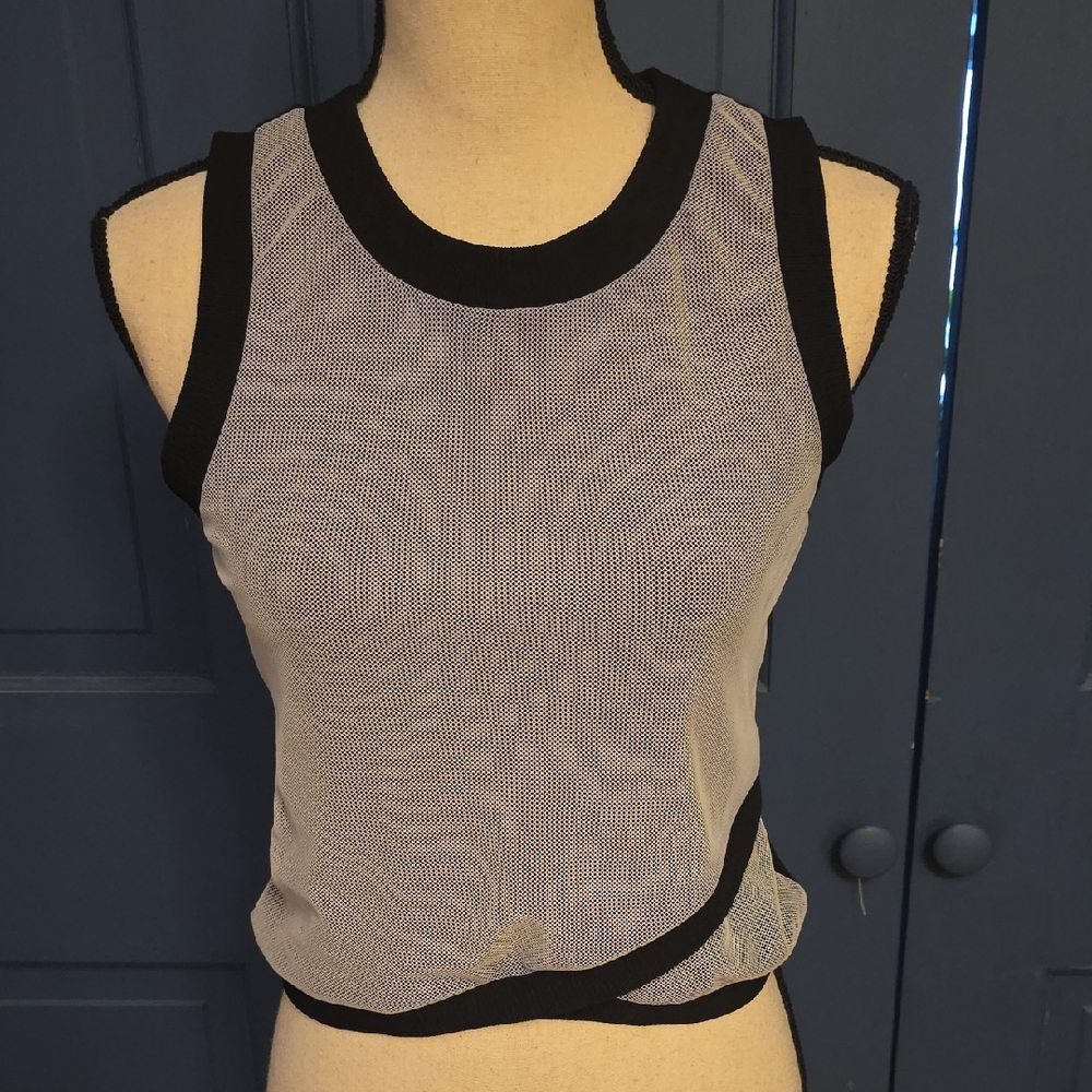 Material Girl Black-Trim Sheer White Mesh Over Black Knit Cropped Tank Sz Small